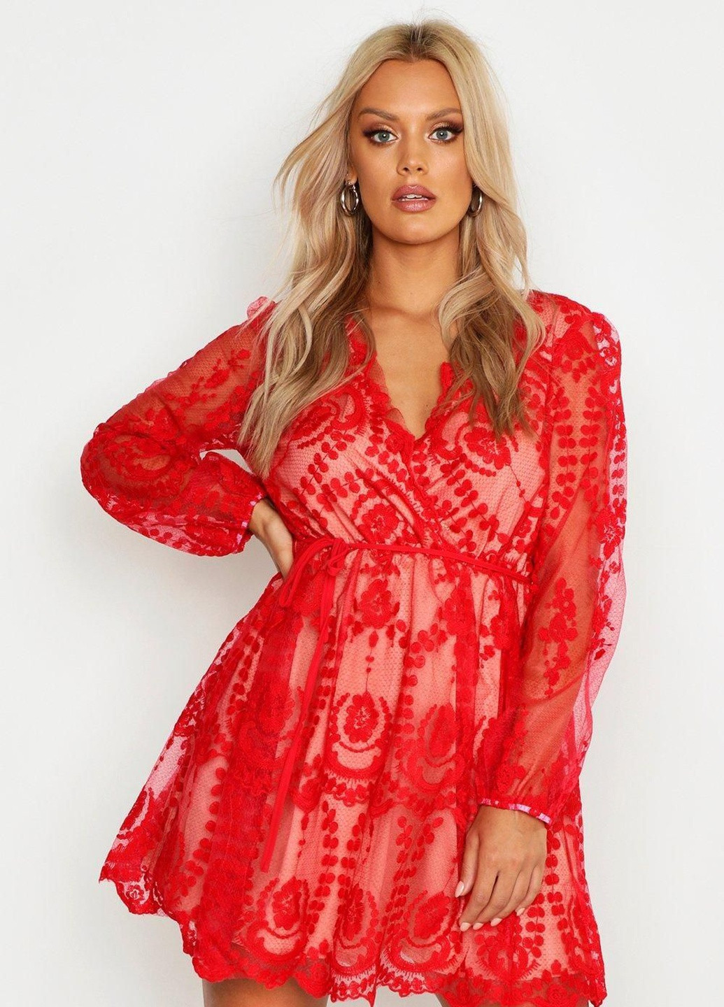 Красное кэжуал платье Boohoo с цветочным принтом