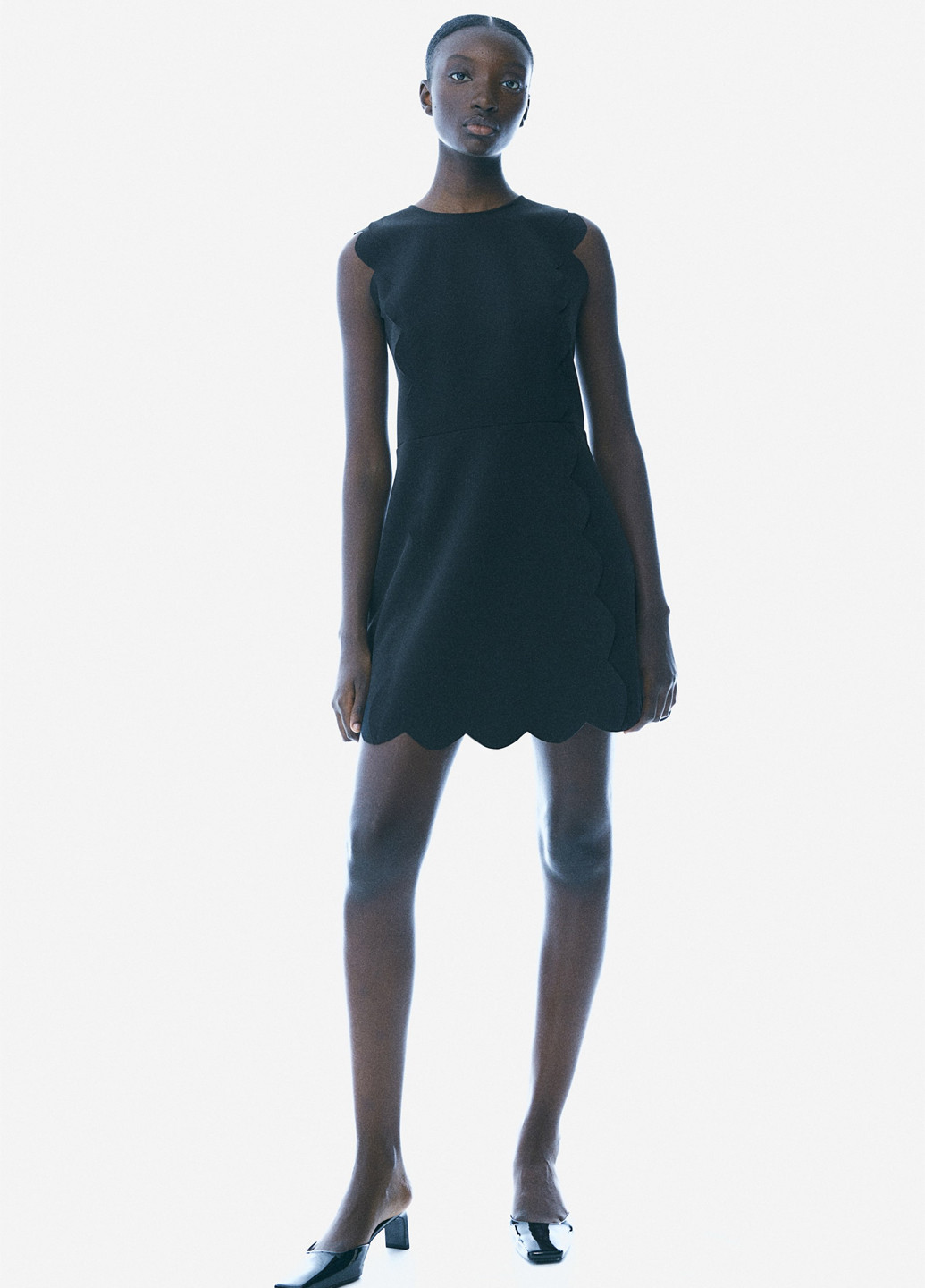 Чорна кежуал сукня H&M однотонна