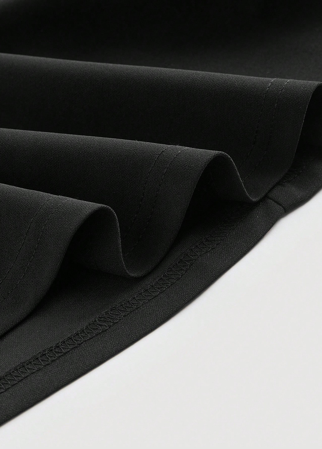 Черное коктейльное платье с юбкой-солнце, силуэтная, с открытыми плечами SHEIN однотонное