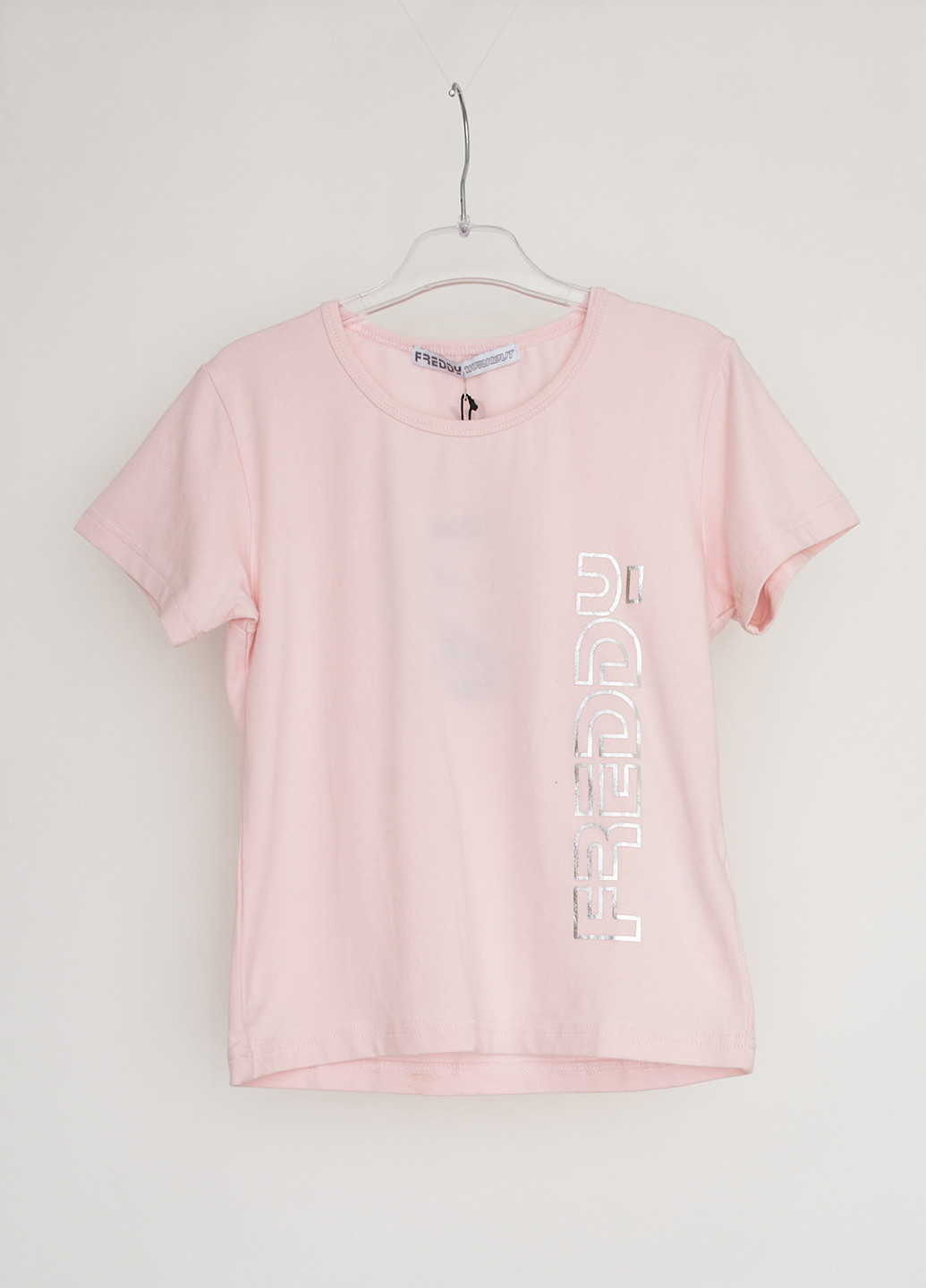 Светло-розовая летняя футболка Freddy