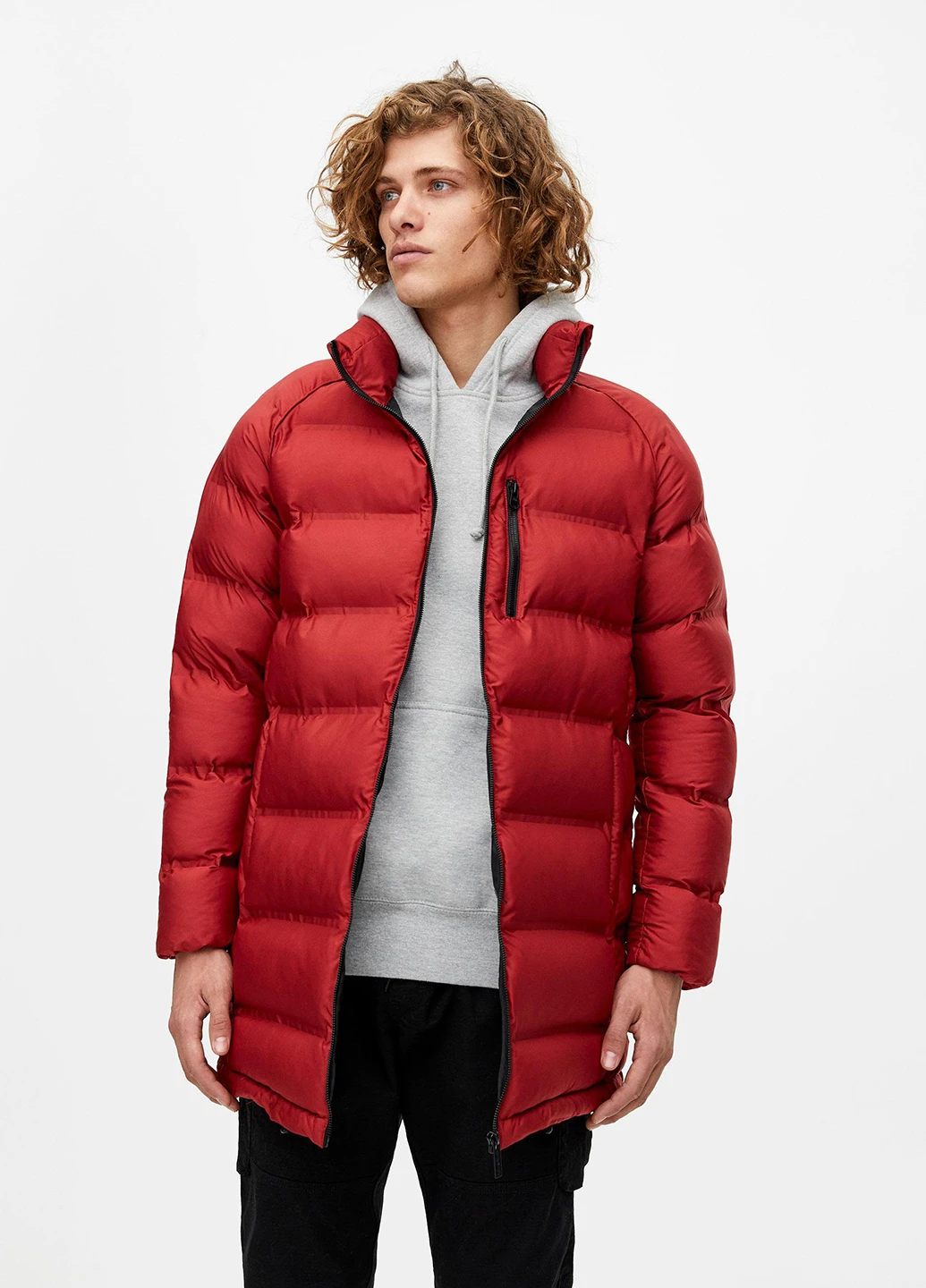 Червона демісезонна куртка Pull & Bear