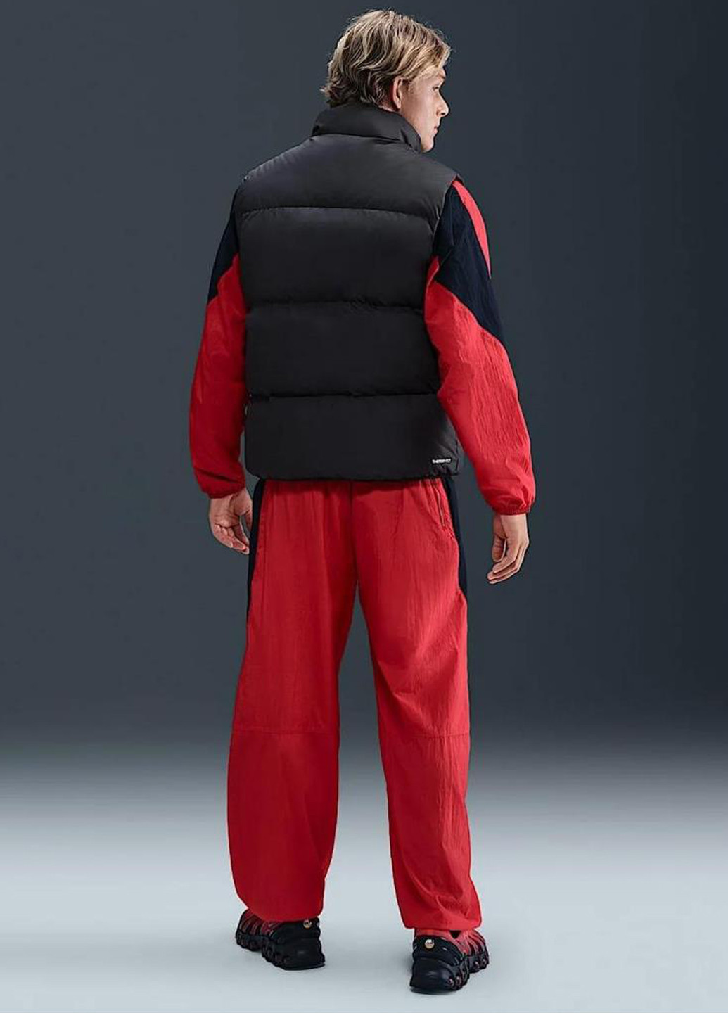 Жилет M TF CLUB PUFFER VEST 650 IB2977-010 Nike M NK TF CLUB PUFFER VEST 650 (369766484)