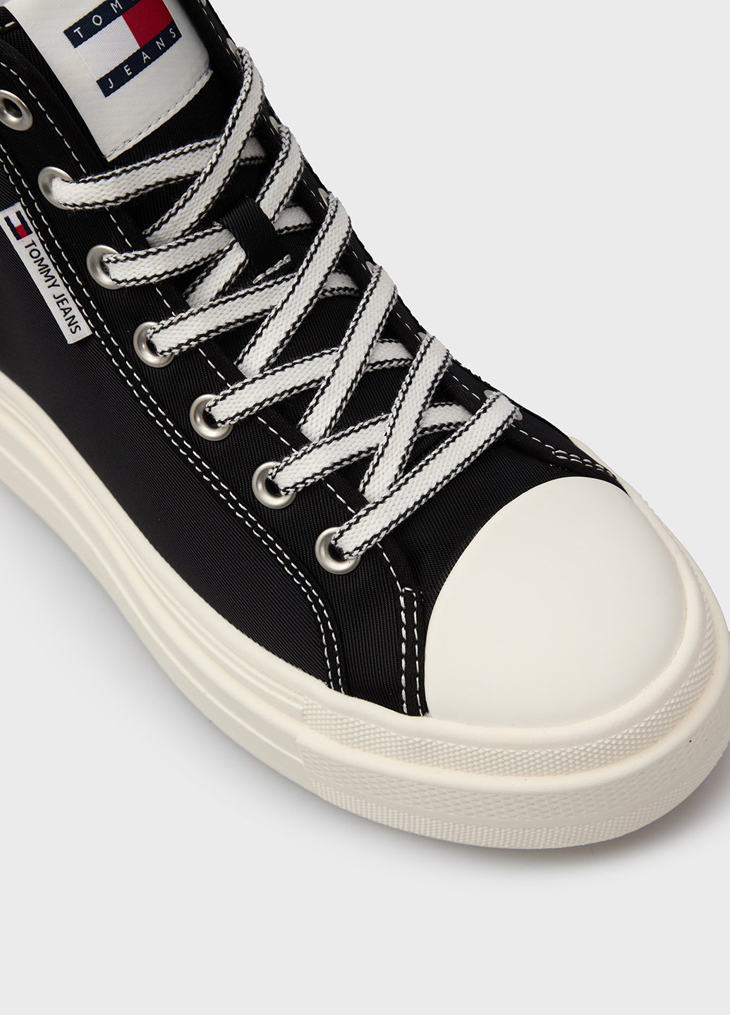 Черно-белые кеды Tommy Jeans
