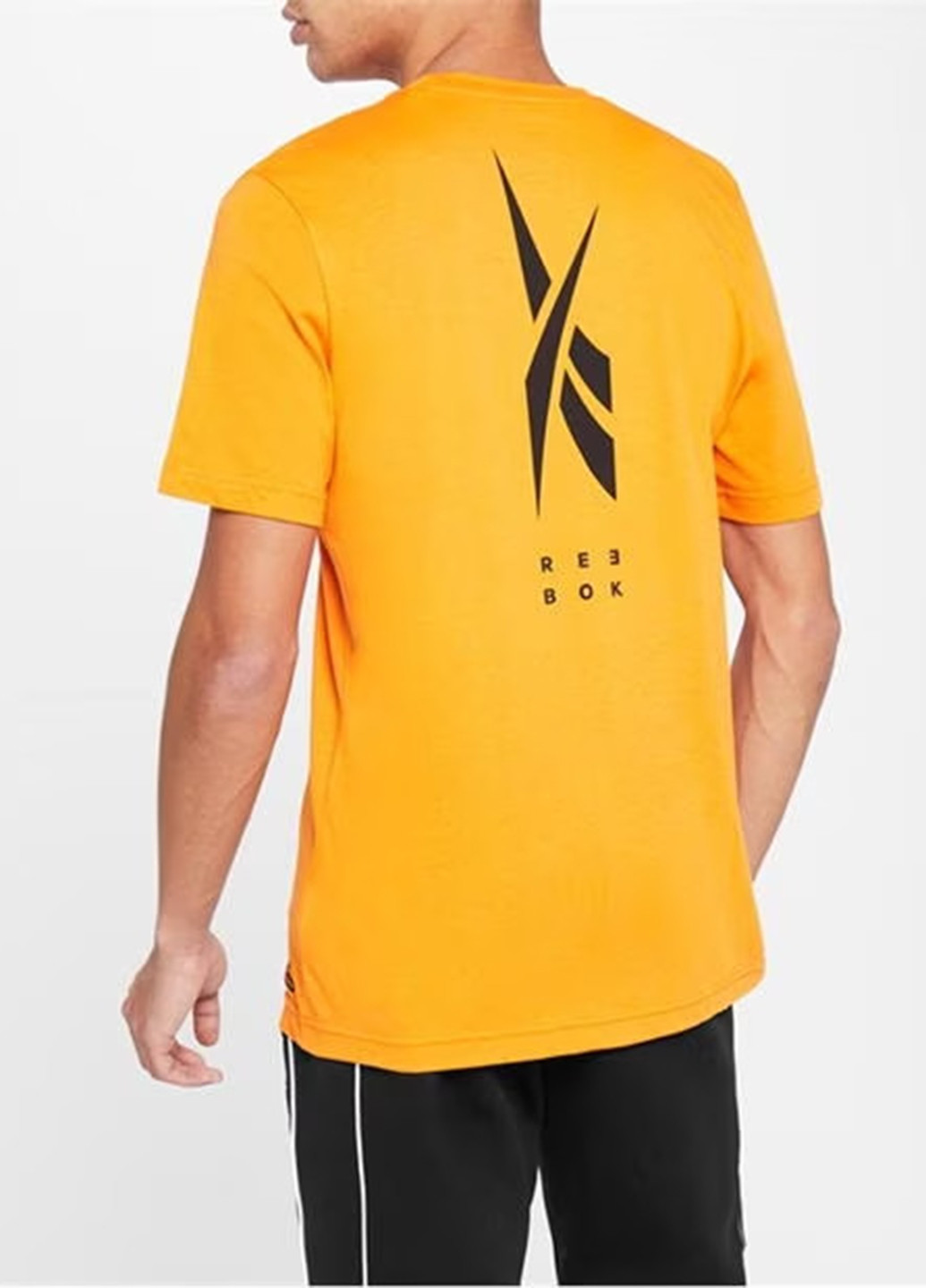 Помаранчева футболка Reebok