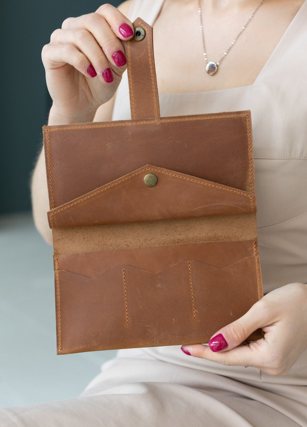 Зручне жіноче портмоне ручної роботи із натуральної вінтажної шкіри коньячного кольору Boorbon (253752045)