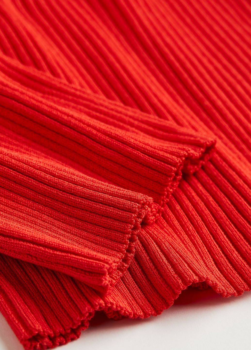 Красный демисезонный свитер в рубчик H&M