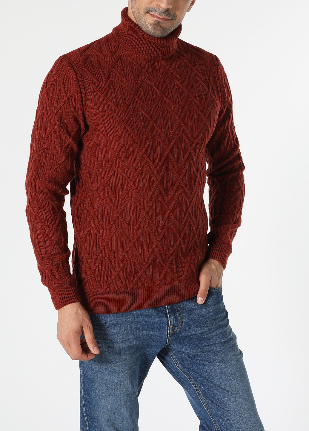 Бордовий зимовий светр Colin's