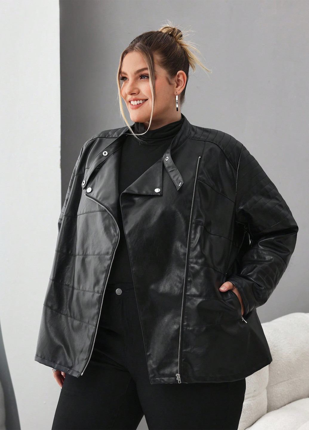 Черная демисезонная куртка косуха SHEIN