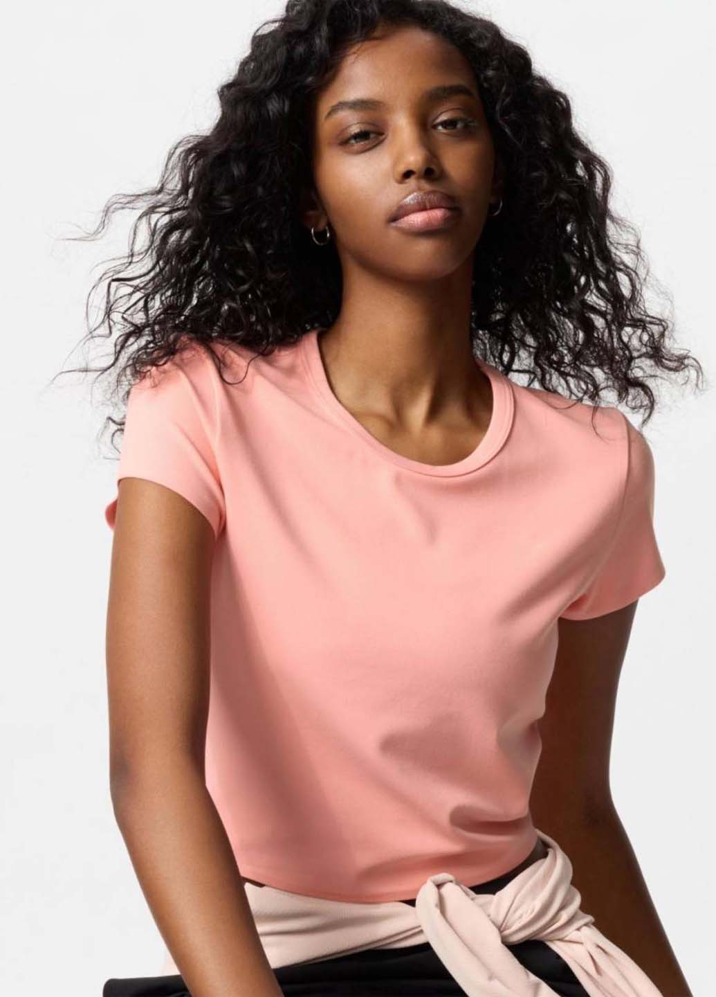 Розовый летний комплект (футболка, шорты) Uniqlo