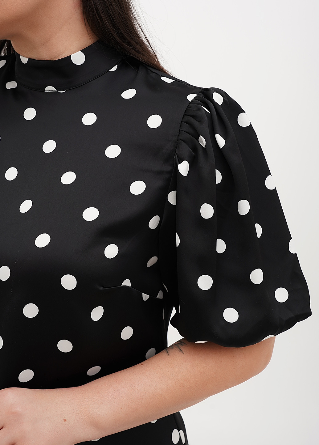 Черное кэжуал платье а-силуэт H&M в горошек