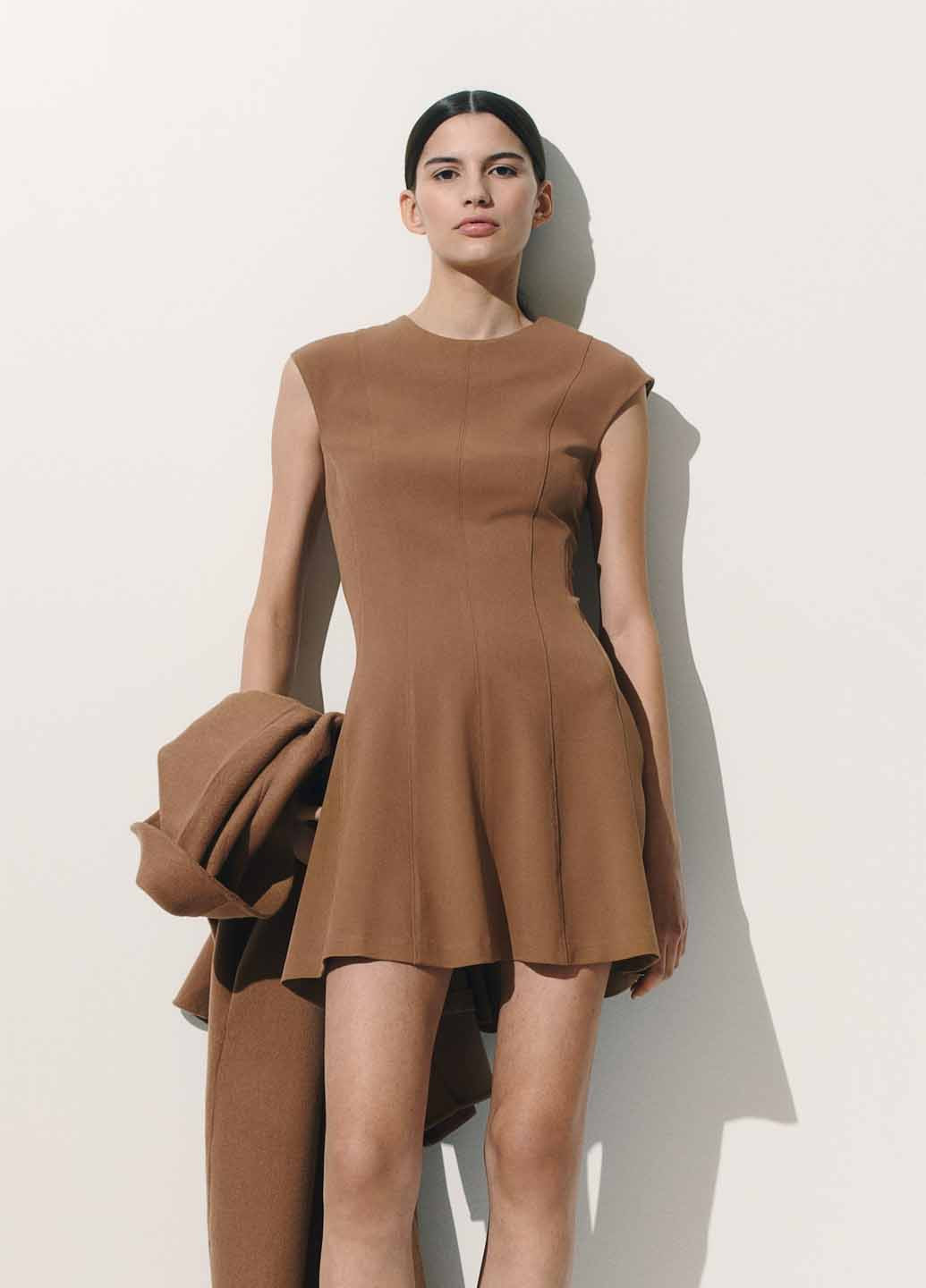 Темно-бежевое кэжуал платье клеш H&M однотонное