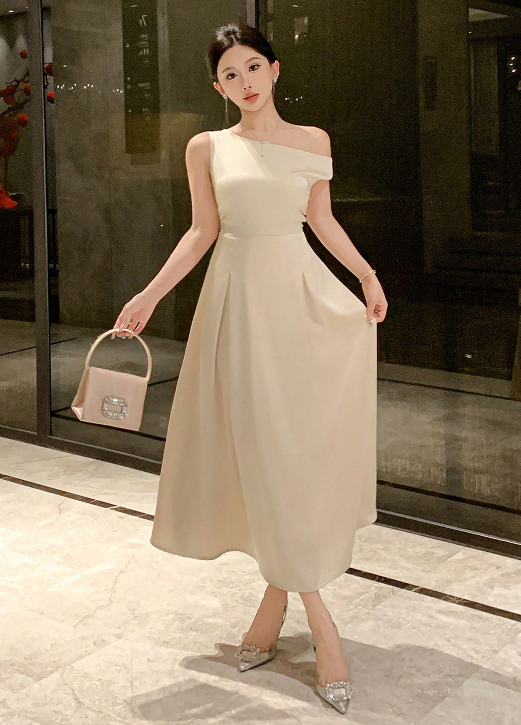 Кремова кежуал сукня а-силует, на одне плече SHEIN однотонна