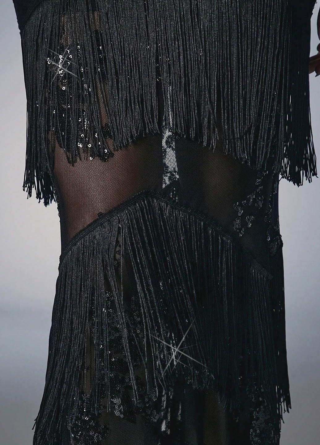 Черное вечернее платье силуэтная, годе, с открытой спиной SHEIN однотонное