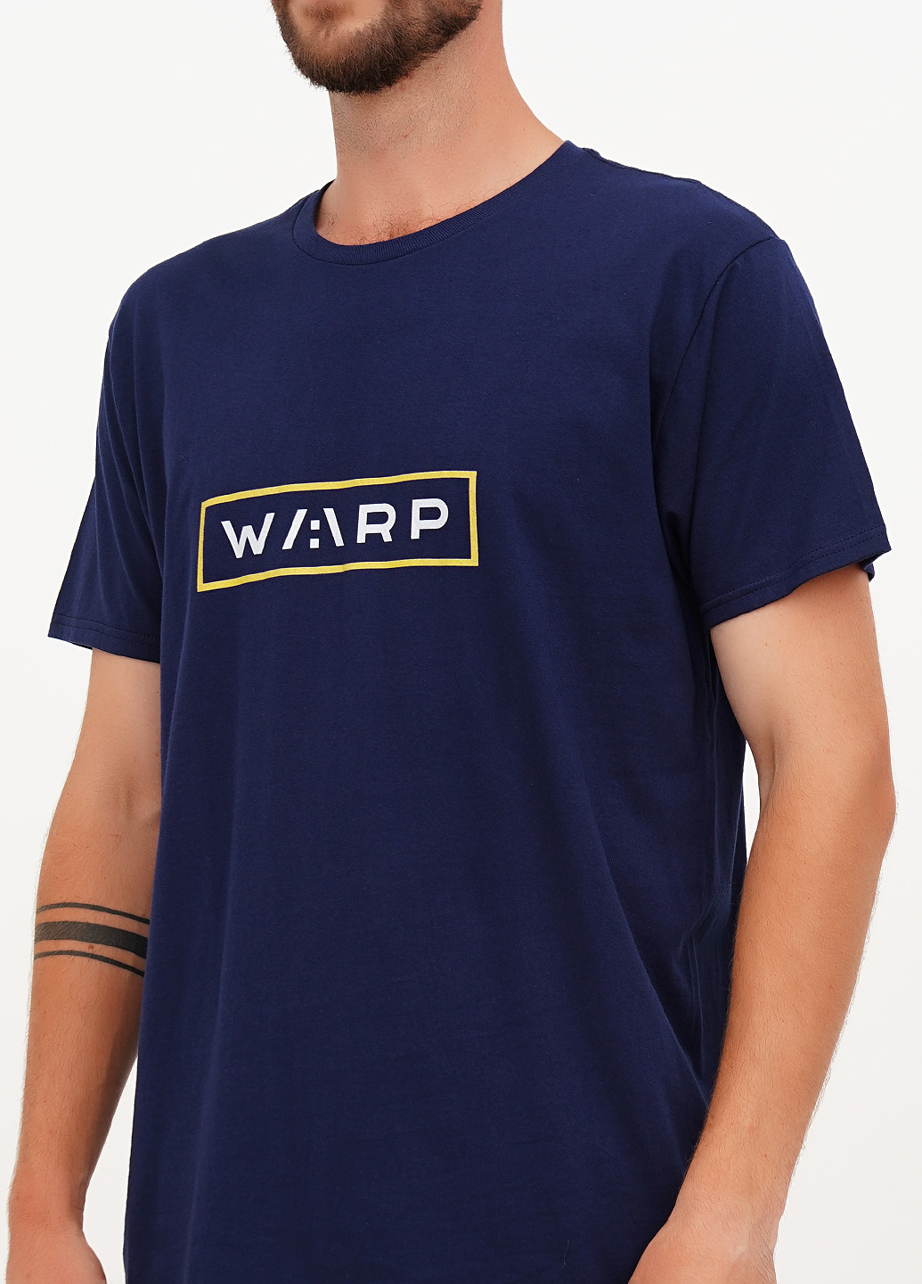 Темно-синяя футболка Hanes