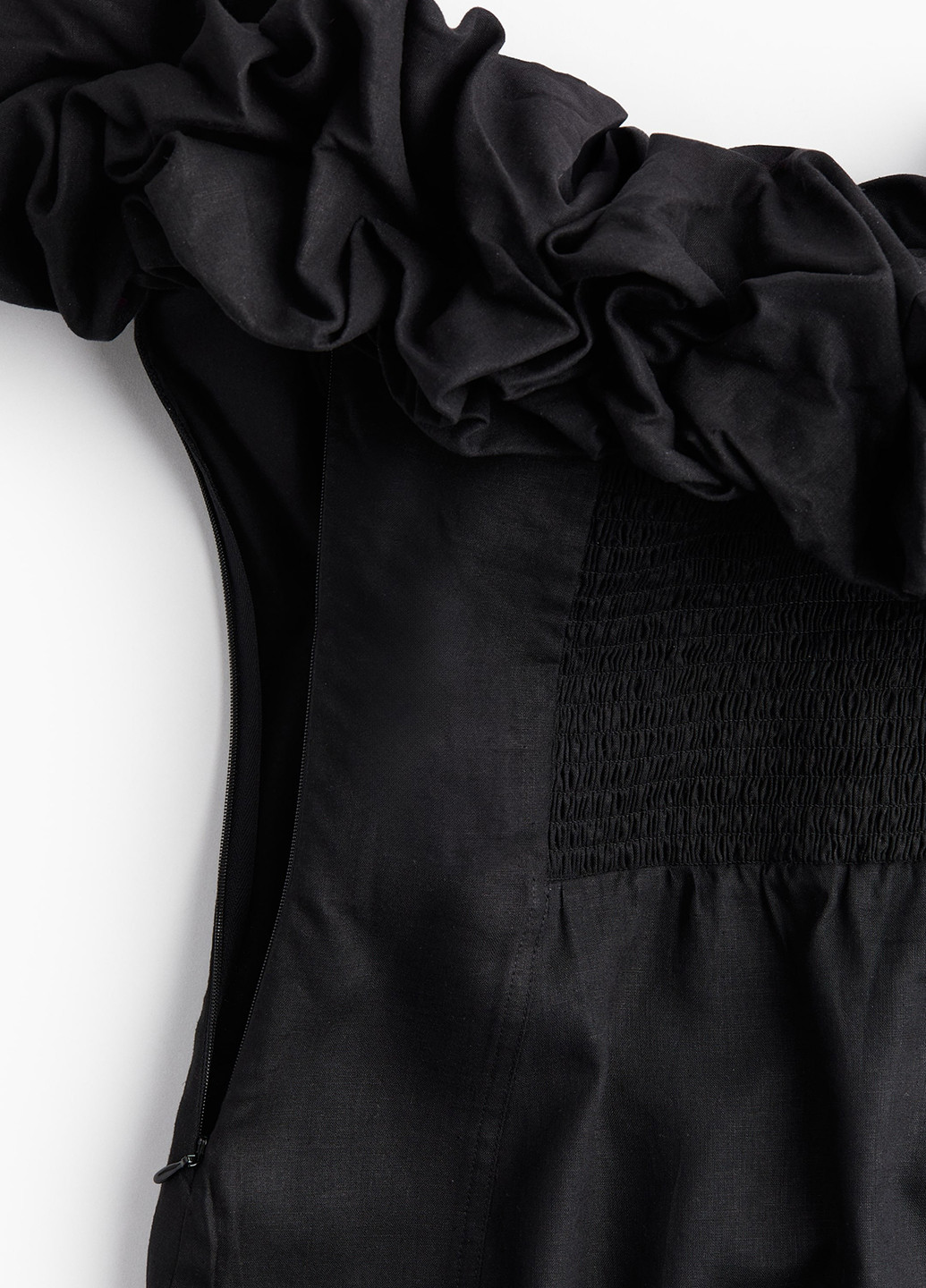 Чорна коктейльна сукня з відкритими плечима H&M однотонна