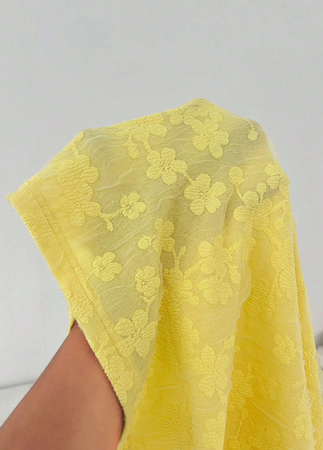 Желтое праздничный, кэжуал платье силуэтная, с открытыми плечами, с открытой спиной SHEIN с цветочным принтом