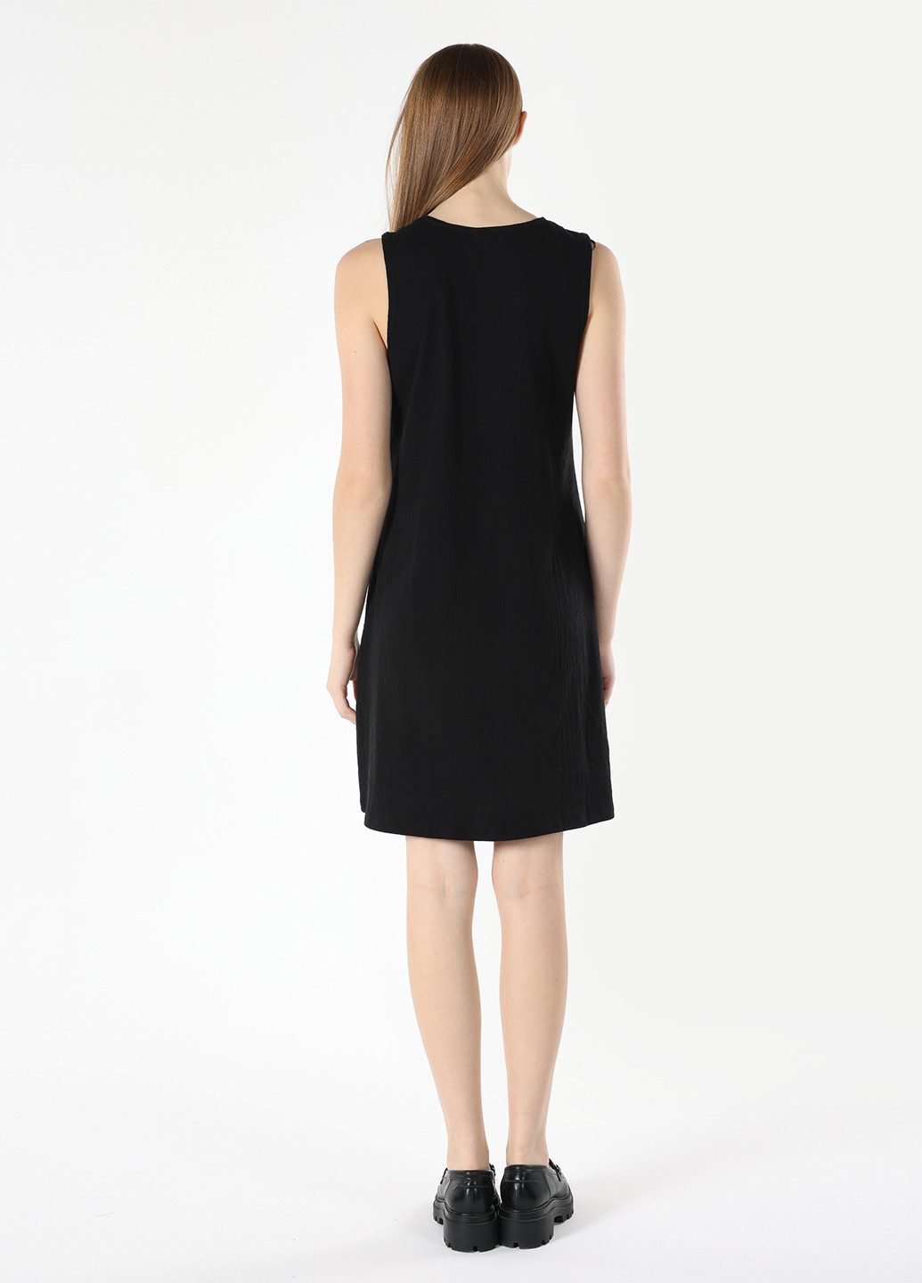 Черное кэжуал платье а-силуэт Colin's однотонное