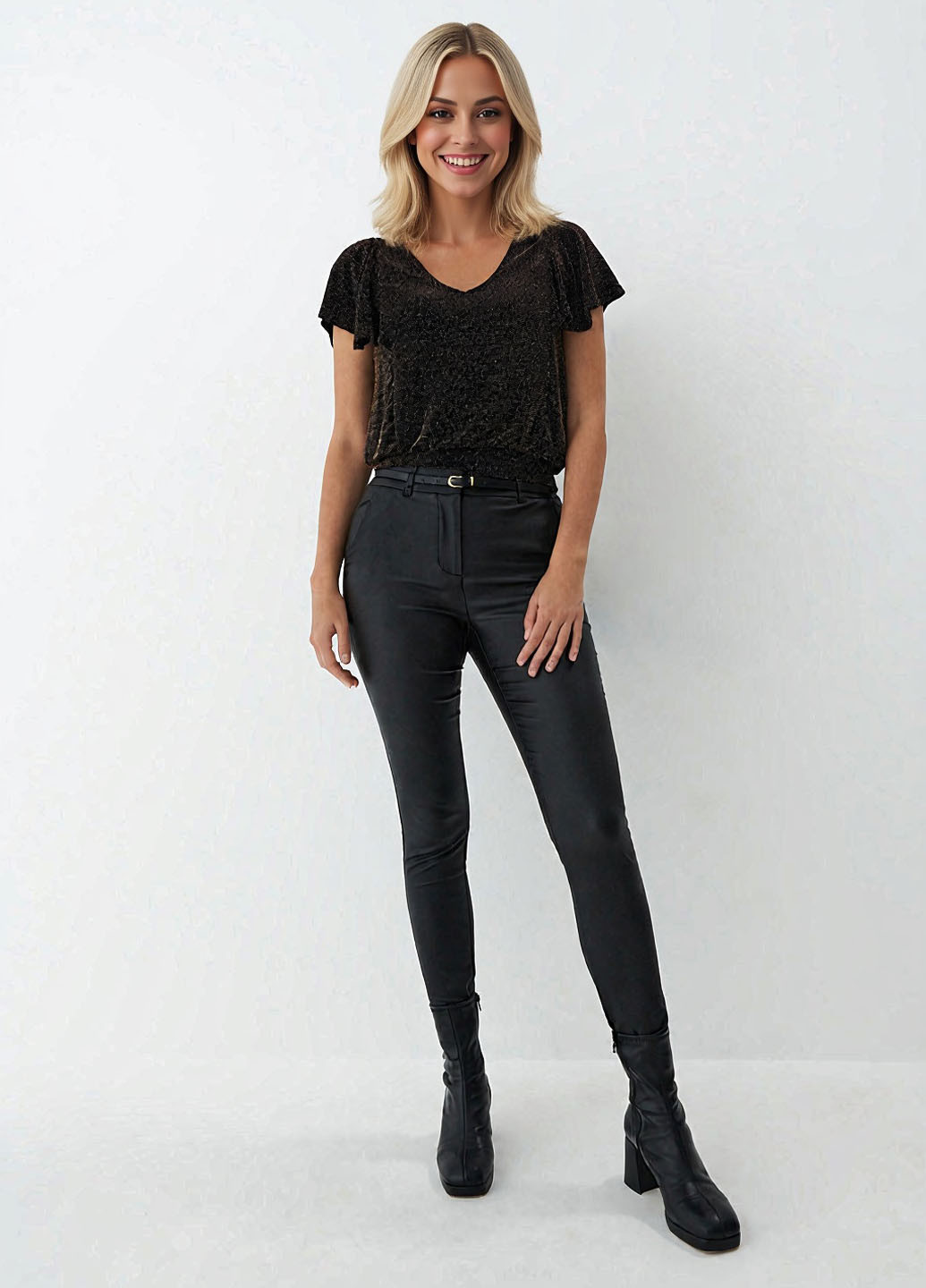 Чёрная блуза Mohito