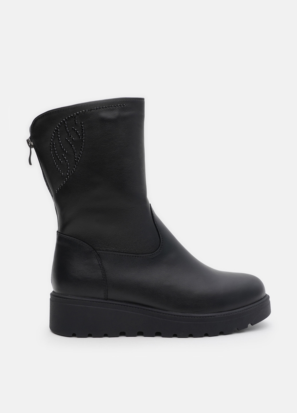 Черные зимние полусапоги Varvara