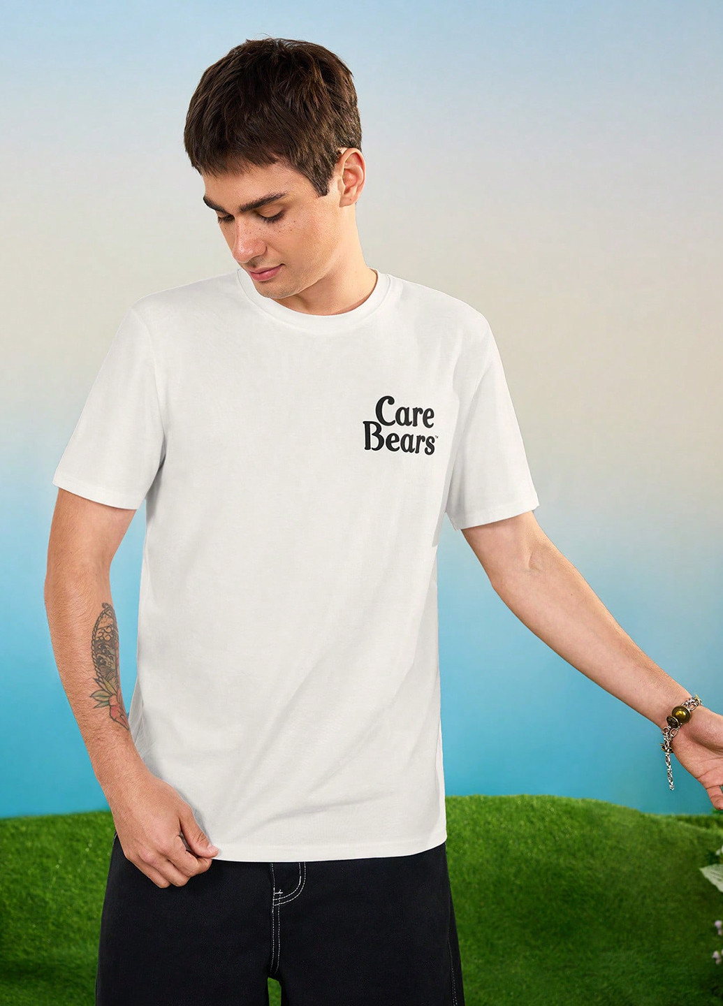 Белая футболка SHEIN