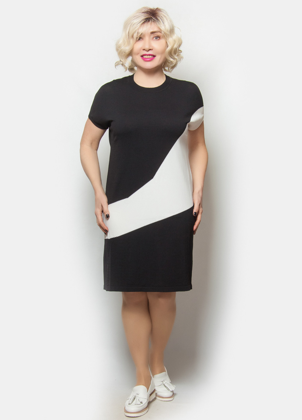 Чорно-білий кежуал сукня сукня-футболка LibeAmore однотонна