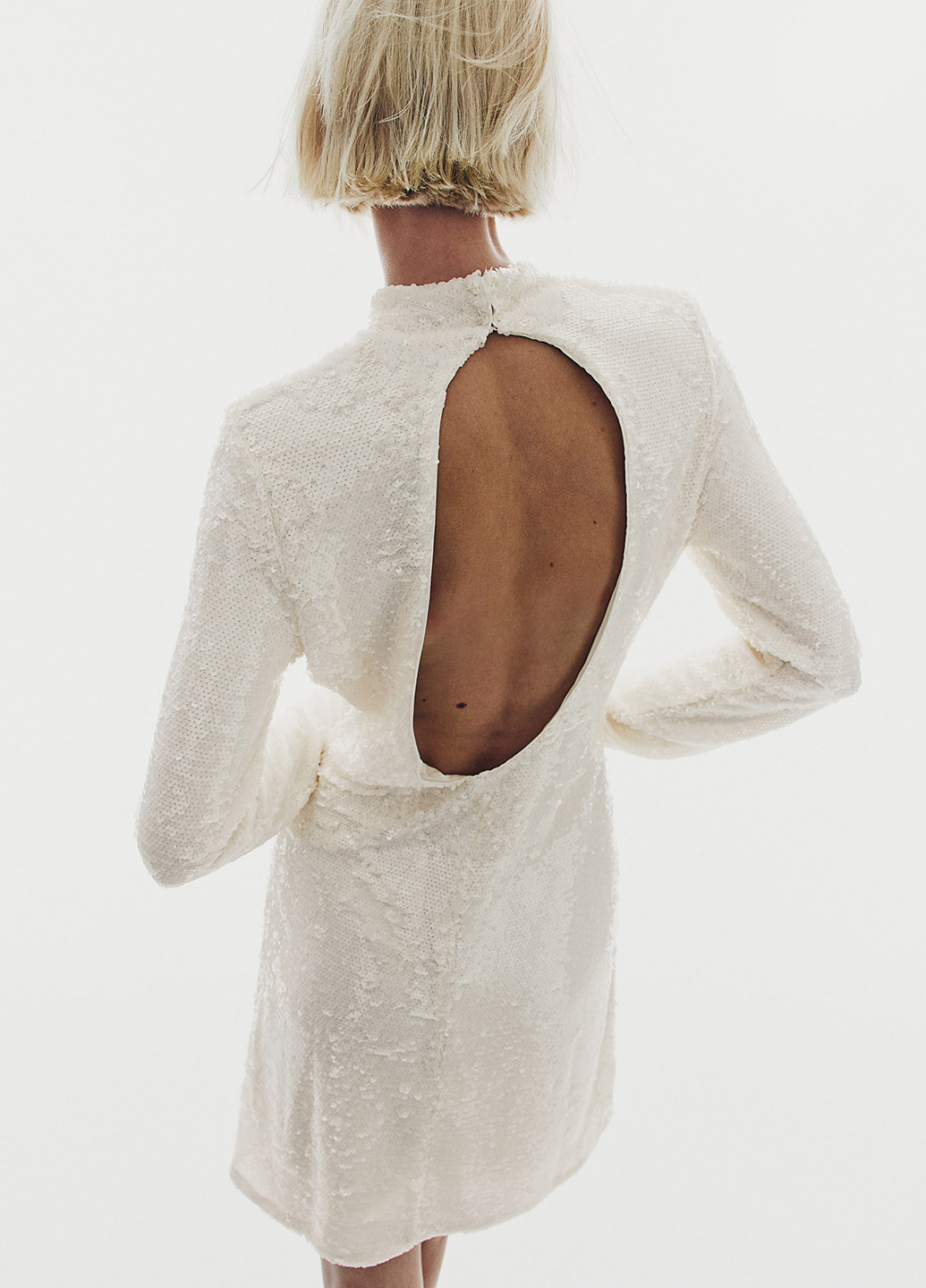 Кремовое вечернее, кэжуал платье с открытой спиной H&M однотонное