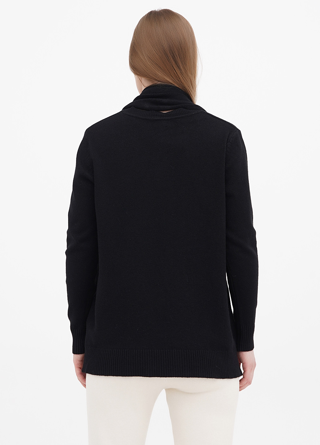 Черный демисезонный комплект (джемпер, шарф) Lara