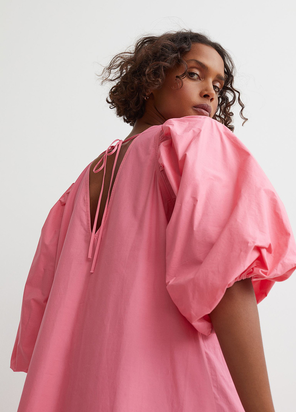Розовое кэжуал платье оверсайз H&M однотонное