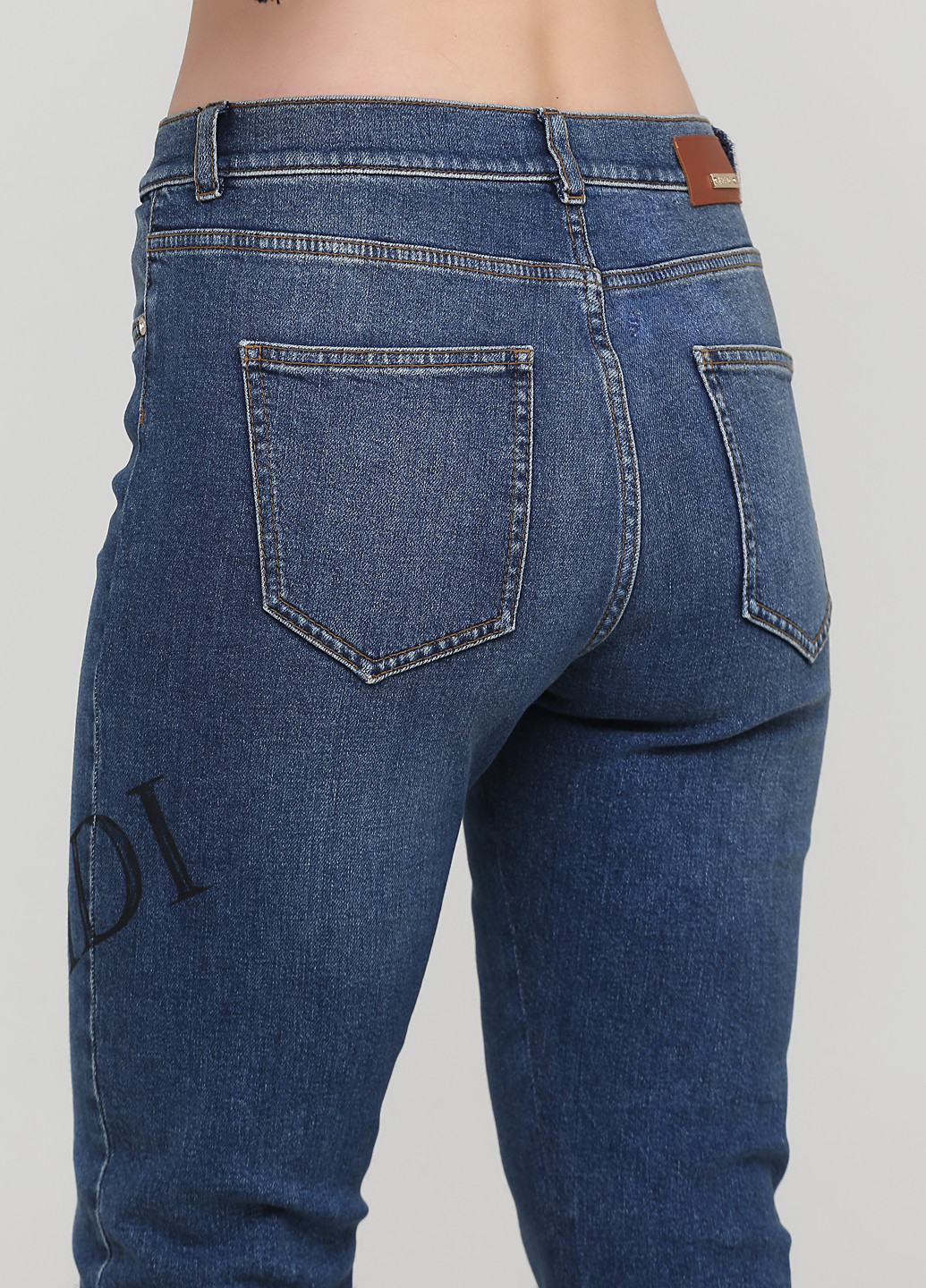 Темно-синие демисезонные прямые джинсы Escada