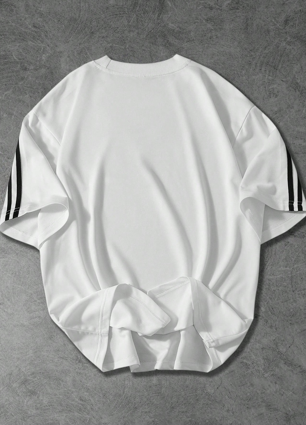 Біла футболка SHEIN