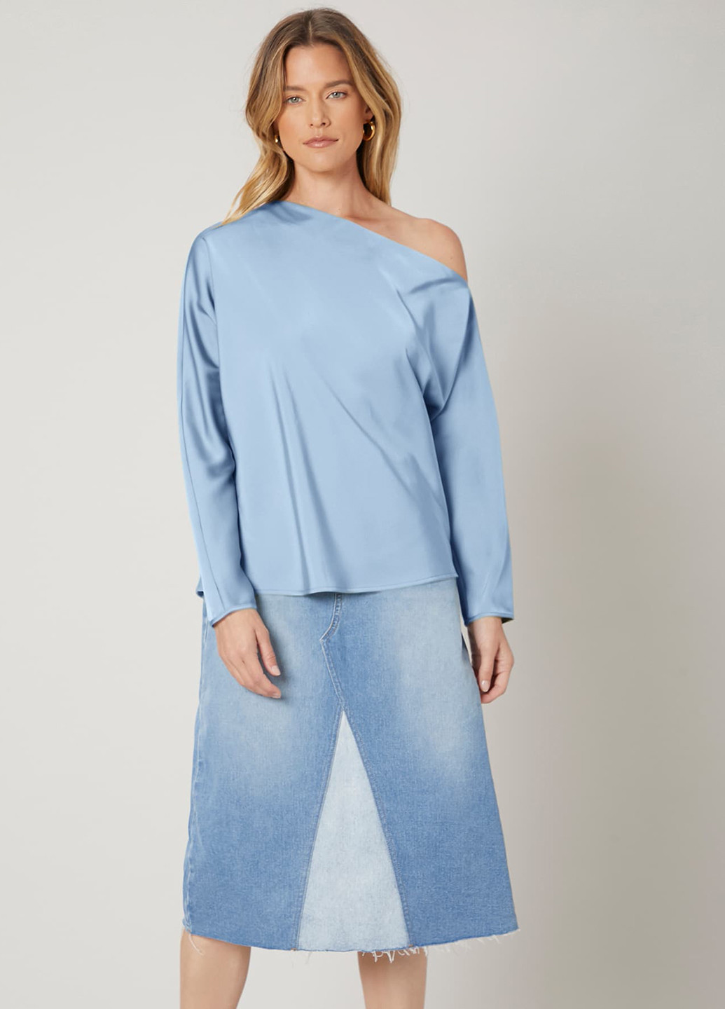 Блакитна блуза SHEIN