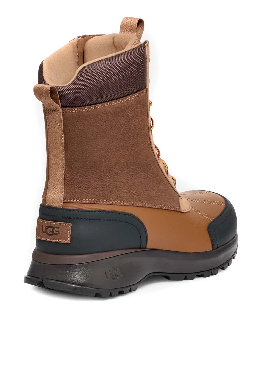 Коричневые зимние ботинки UGG