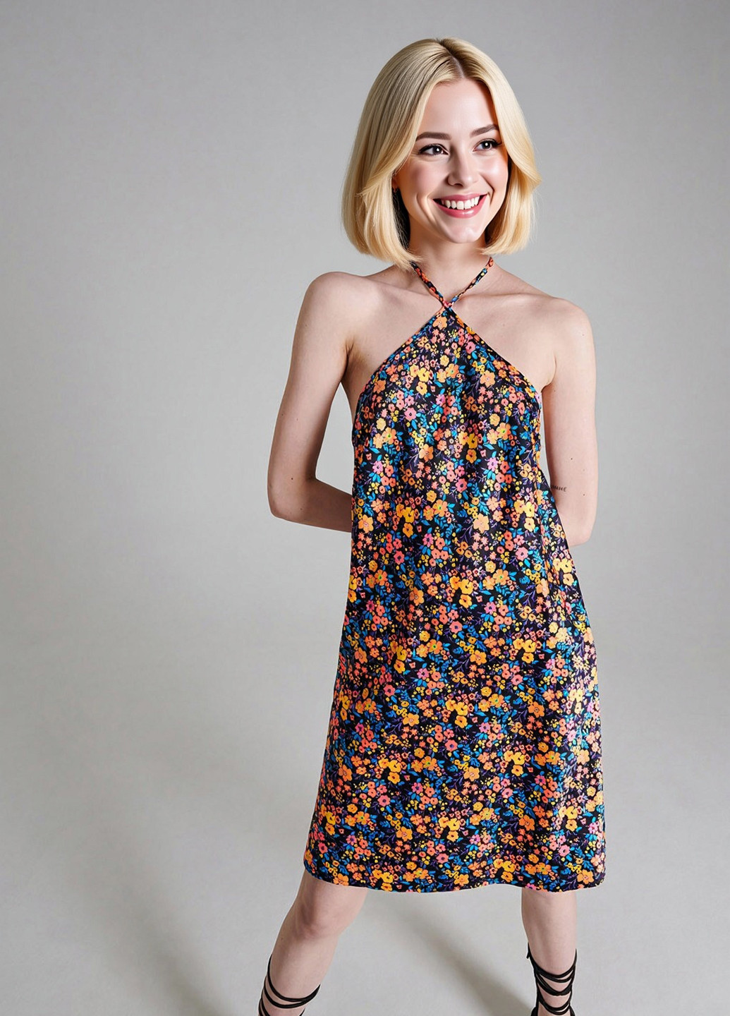 Комбинированное кэжуал платье а-силуэт, с открытой спиной Cropp с цветочным принтом