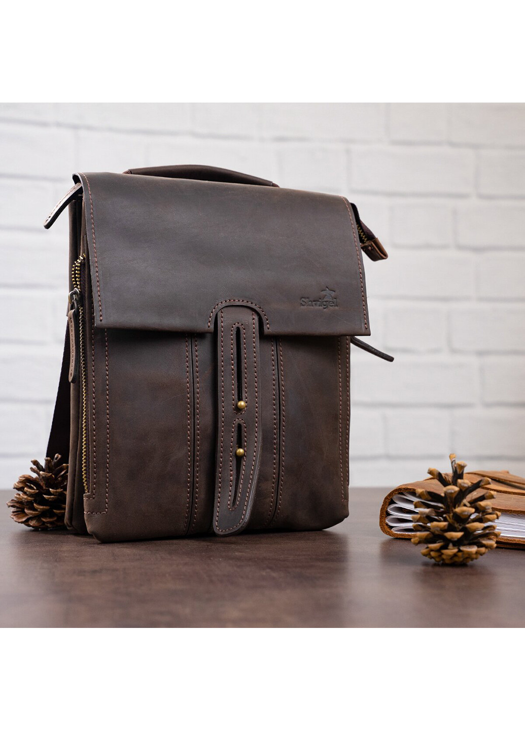 Чоловіча шкіряна сумка 22х26х2,5 см Shvigel (229459975)