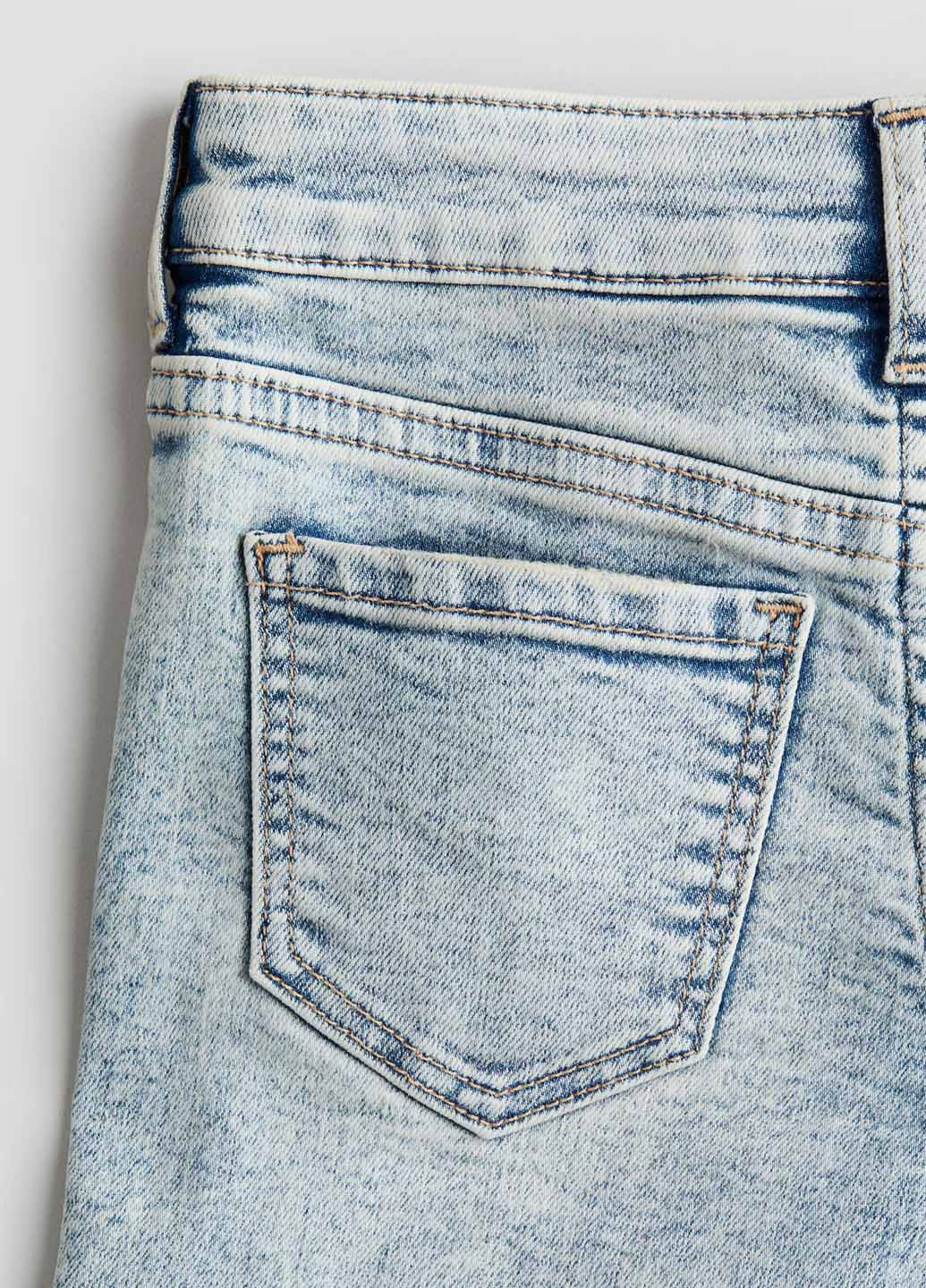 Светло-голубые демисезонные прямые джинсы H&M