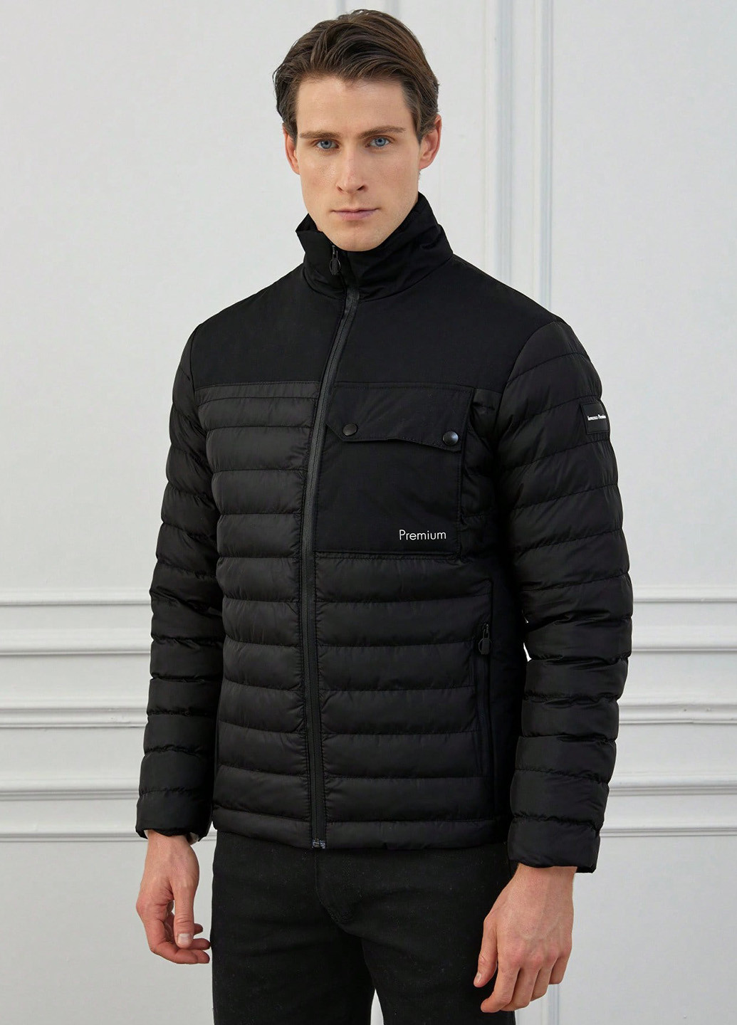 Черная демисезонная куртка Lenasso