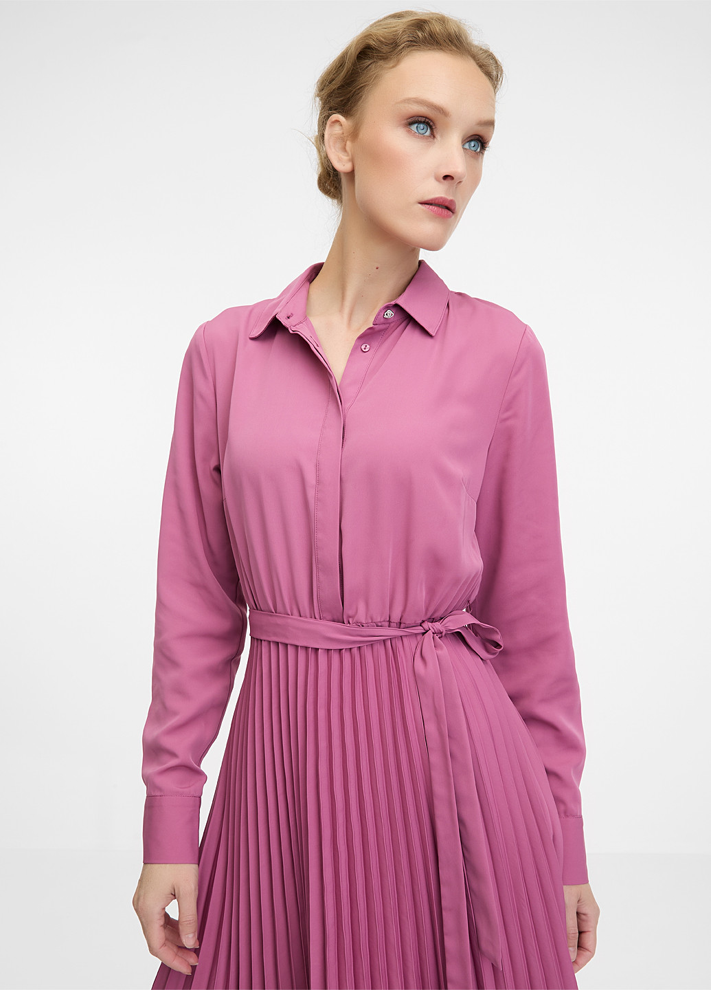 Розовое кэжуал платье плиссированное, а-силуэт Orsay однотонное