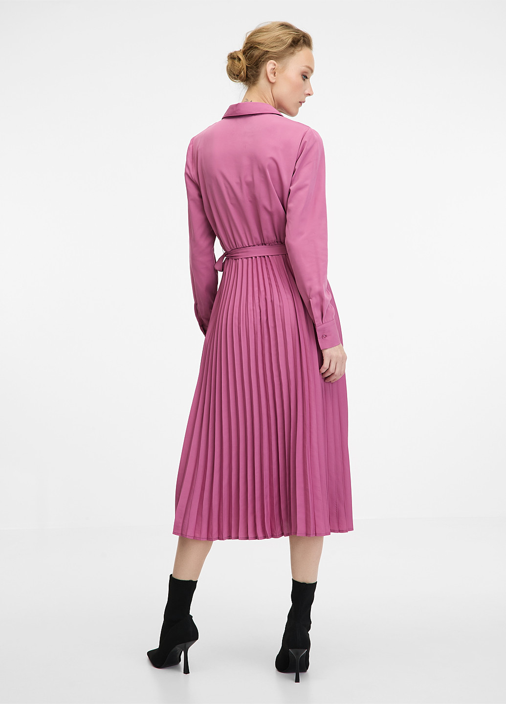 Розовое кэжуал платье плиссированное, а-силуэт Orsay однотонное