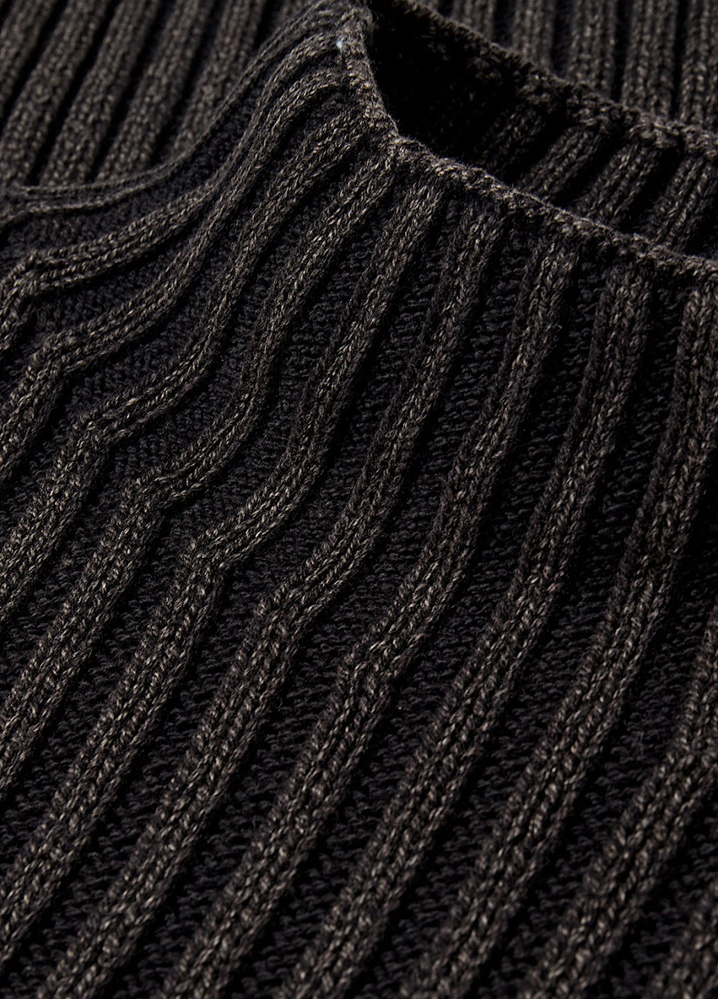 Черный демисезонный свитер C&A