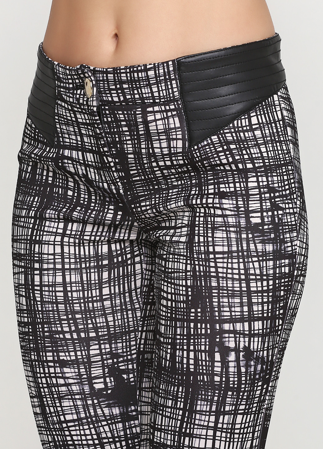 Черно-белые кэжуал демисезонные прямые брюки Sassofono