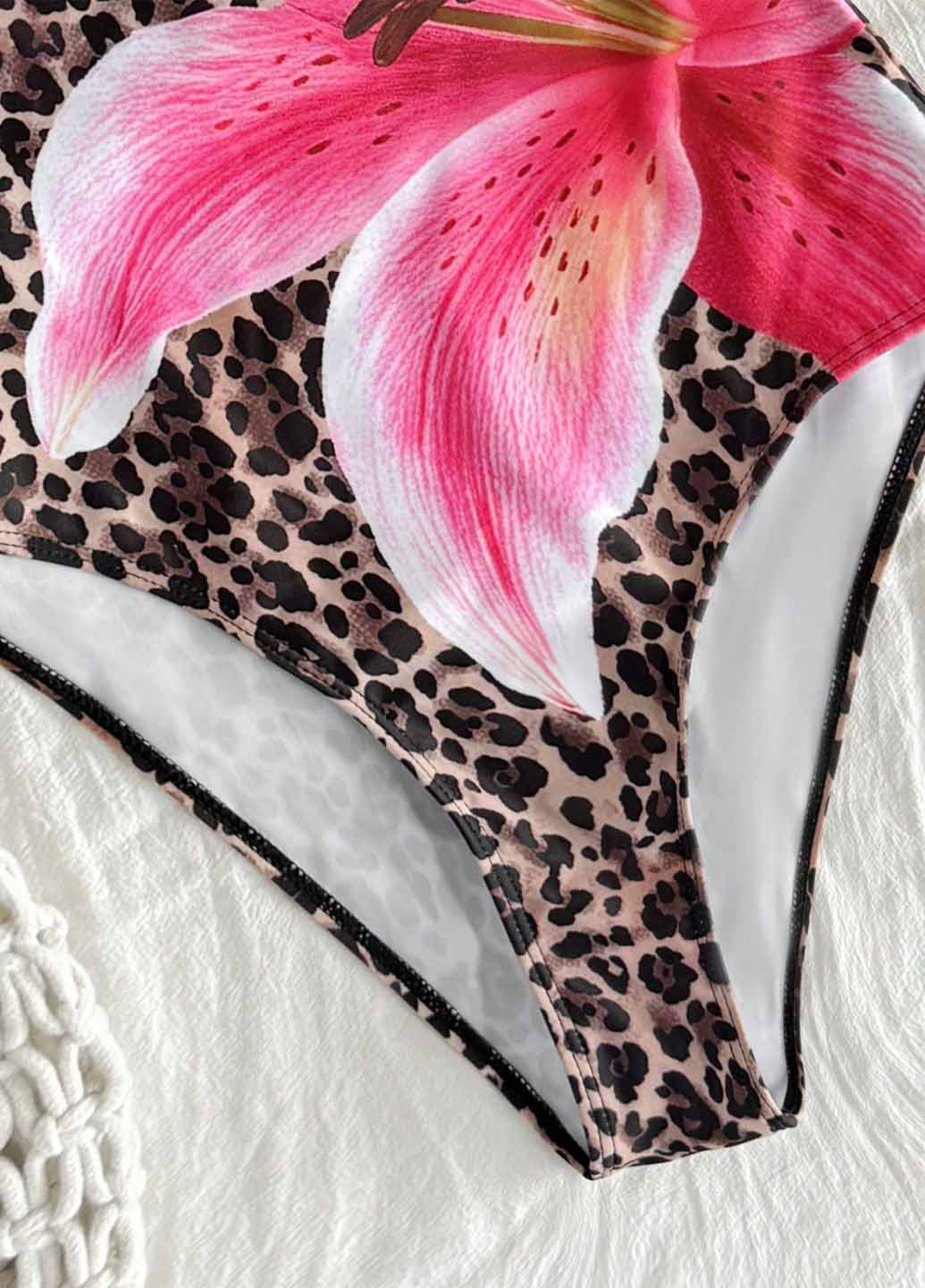 Коричневый летний купальник слитный SHEIN