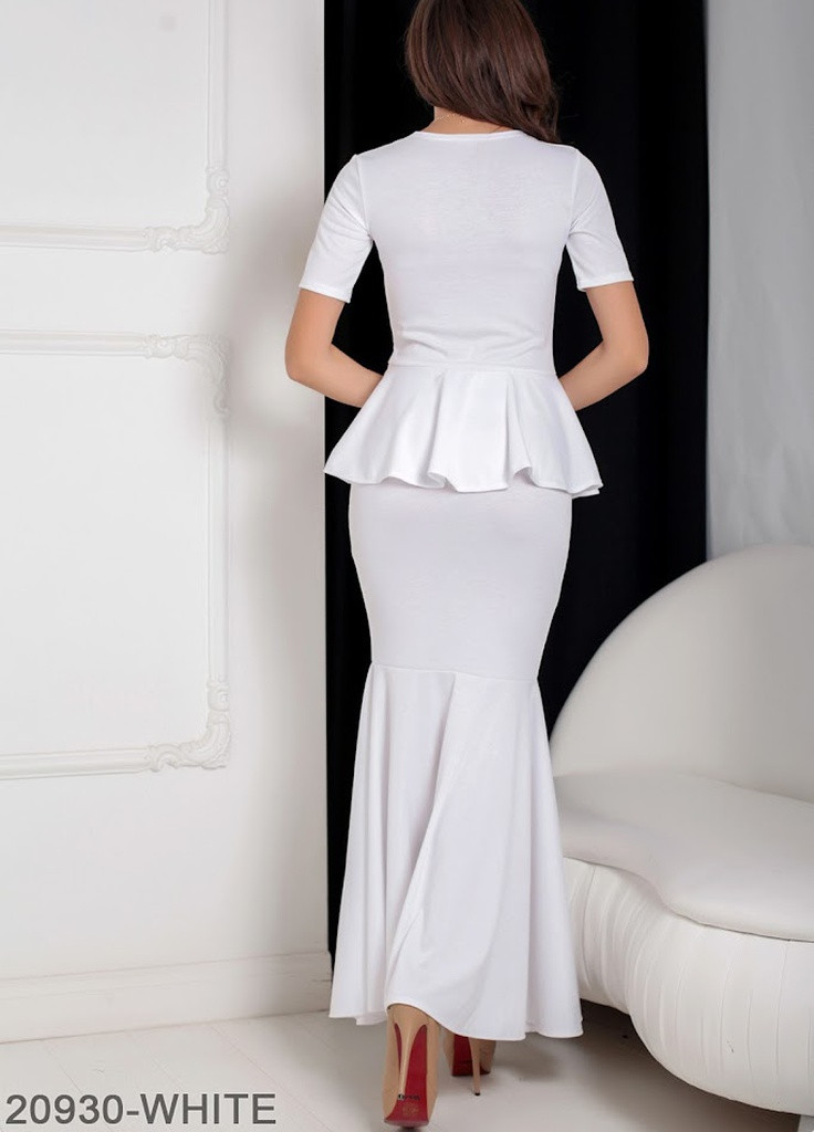 Білий кежуал вечірній жіноче плаття з коротким рукавом і баскою на талії amalia белый Podium однотонна