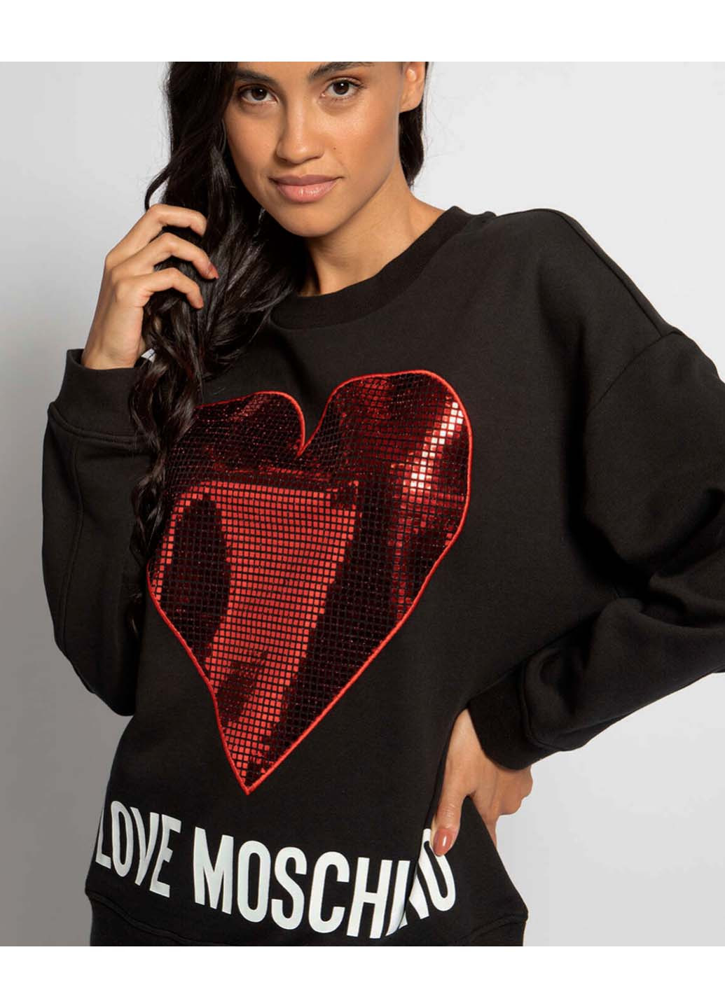 Черный женский свитшот с апликацией и логотипом Love Moschino - Свободный, Прямой крой однотонный черный кэжуал хлопок, трикотаж - (251865010)