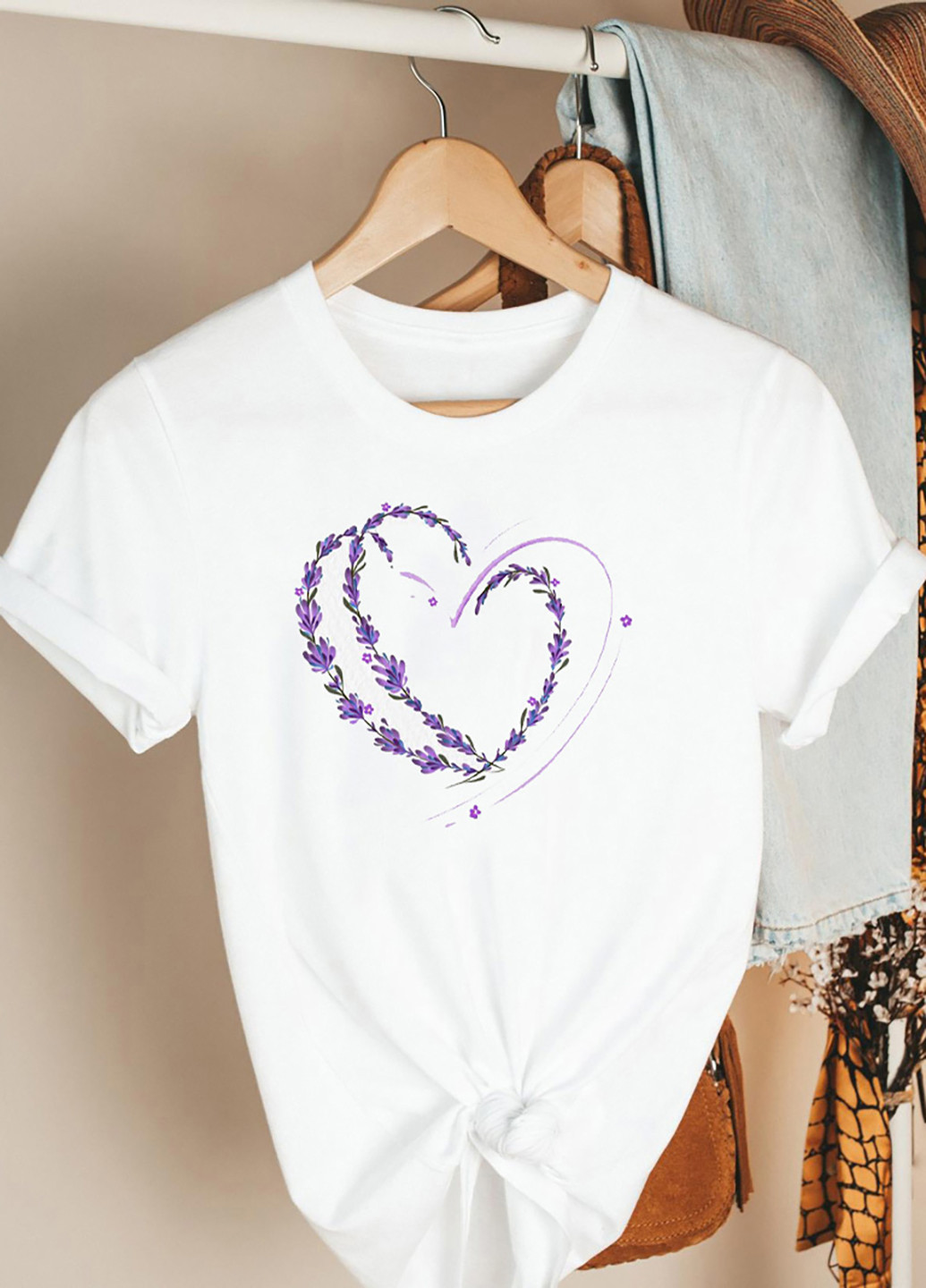 Белая демисезон футболка женская белая purple hearts-2 Katarina Ivanenko