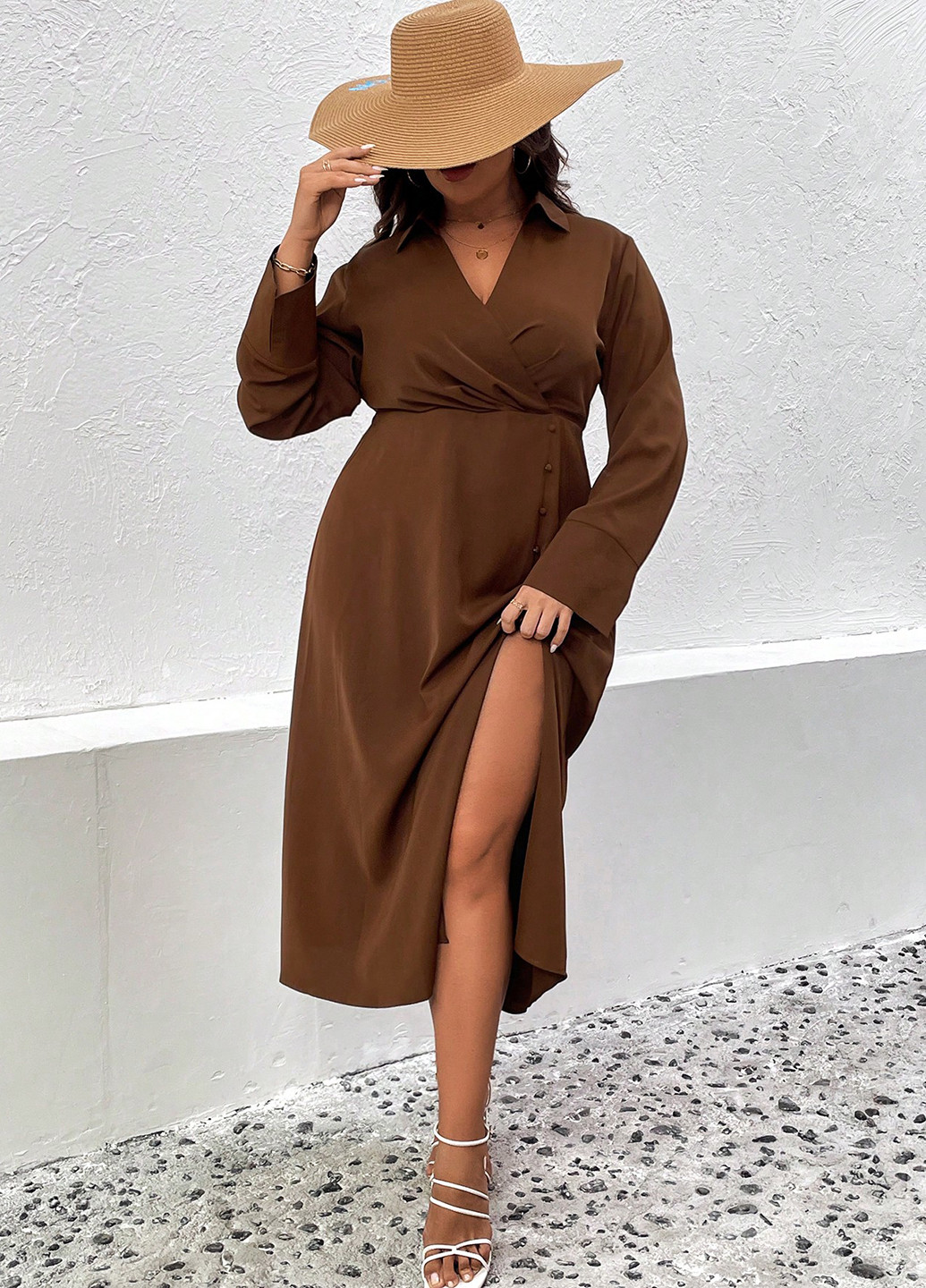 Коричневое кэжуал платье на запах SHEIN однотонное