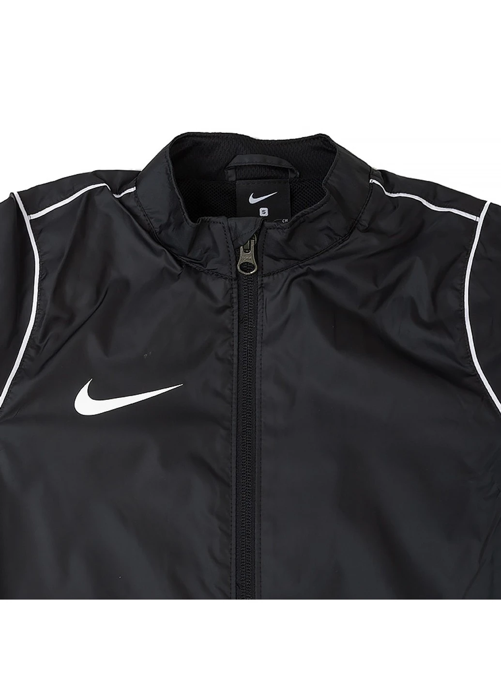 Черная летняя куртка y nk rpl park20 rn jkt w Nike