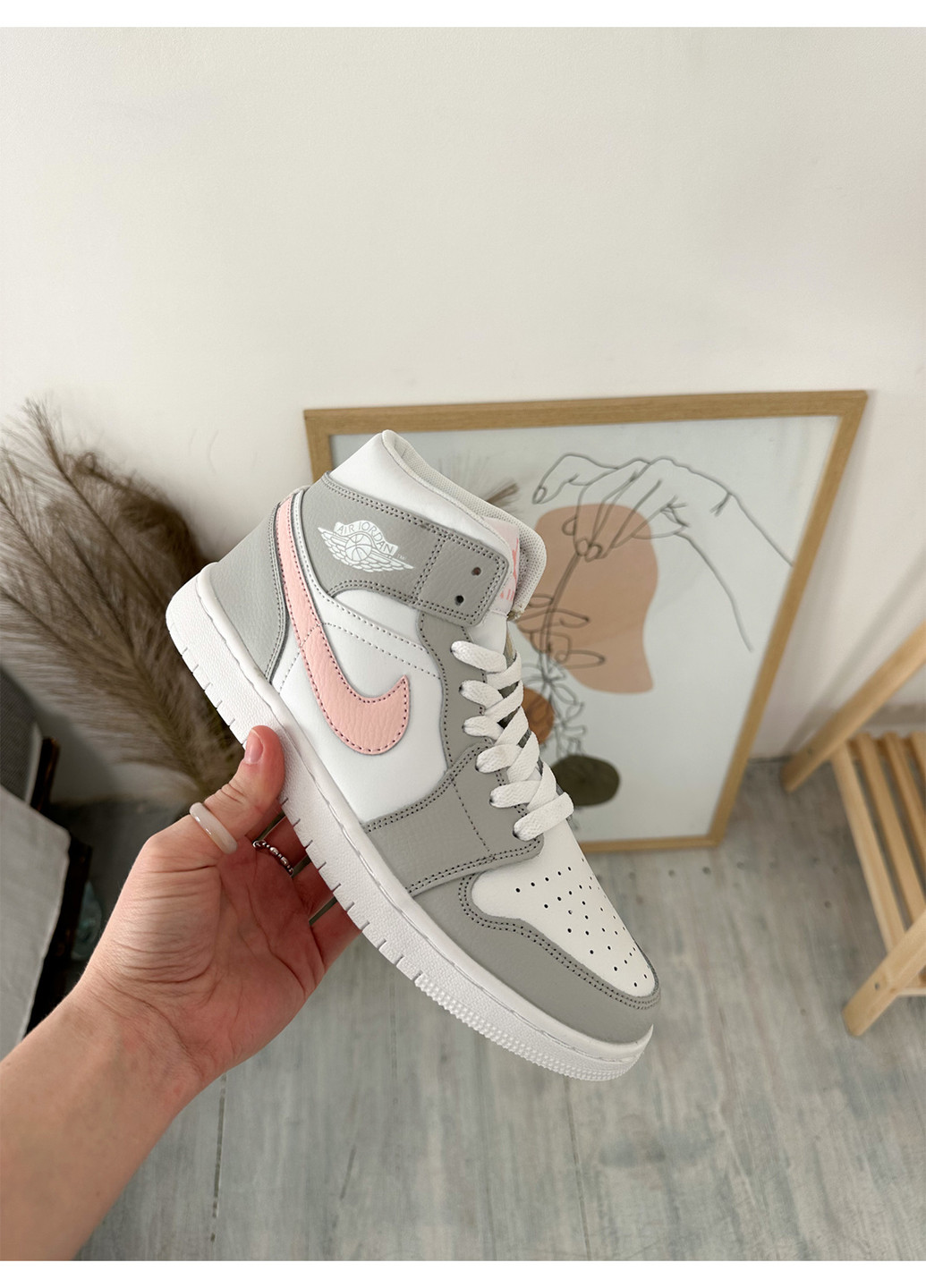 Комбіновані Осінні кросівки Nike Air Jordan Retro 1 Grey Pink