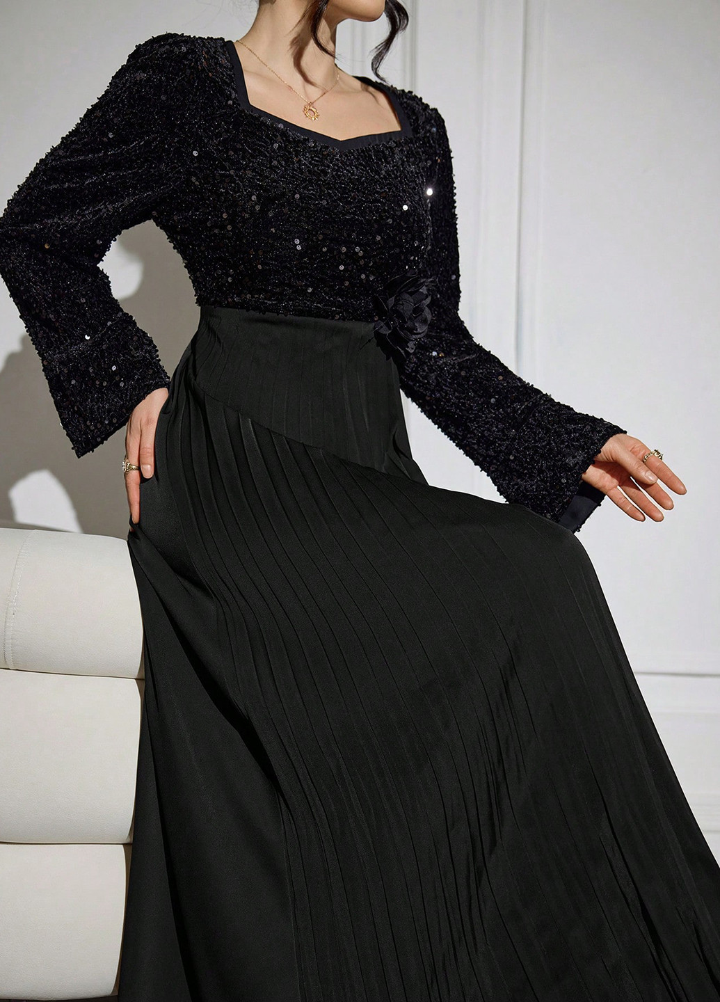 Черное кэжуал платье плиссированное SHEIN однотонное