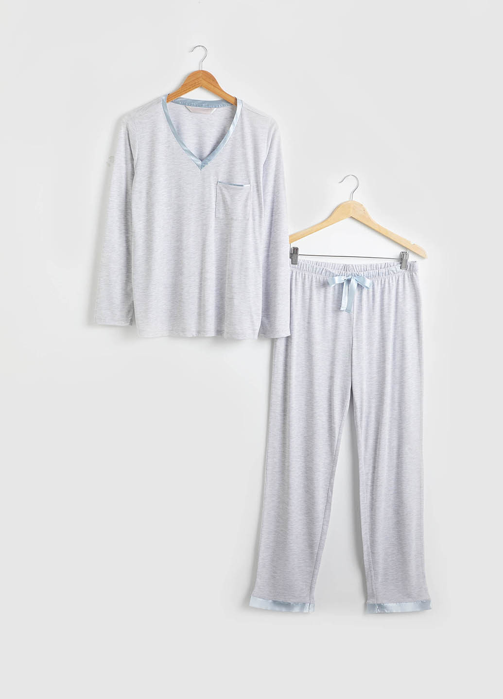 Светло-серая всесезон пижама (лонгслив, брюки) лонгслив + брюки LC Waikiki