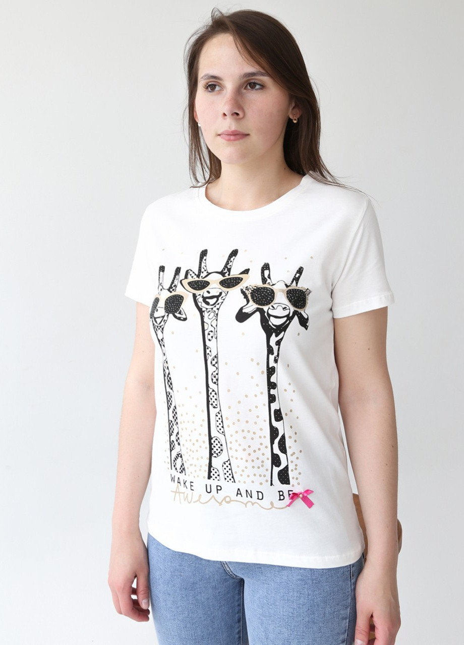 Молочна всесезон футболка жіноча молочна пряма із жирафами з коротким рукавом X-trap Прямая